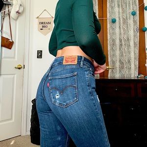 🧿VERY CUTE SUPER SKINNY LEVI’S JEANS🧿